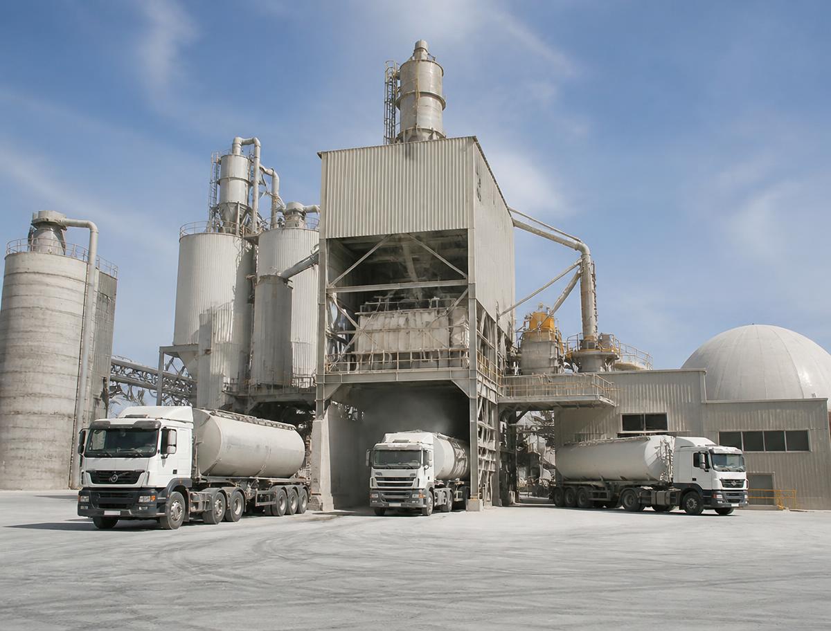 Bulk cement and clinker haulage operation